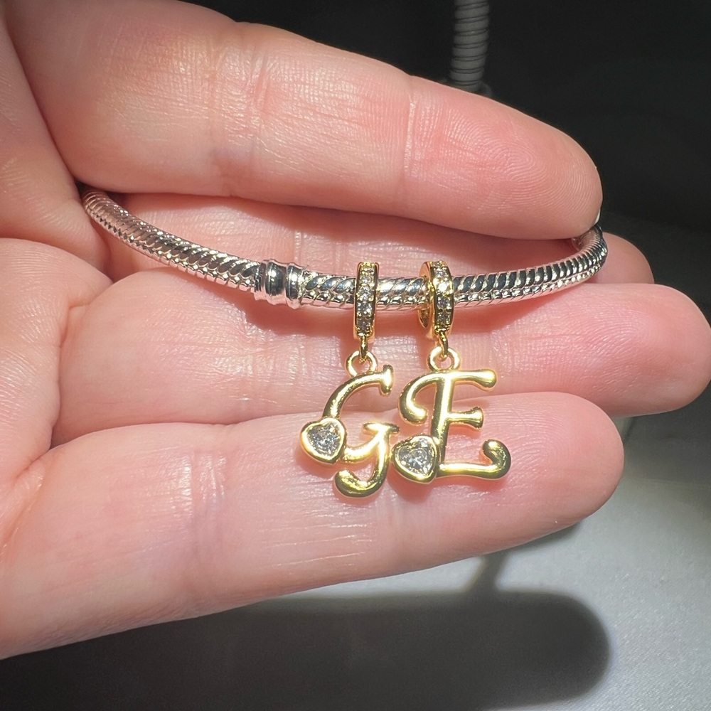 Letter E Charm (One Charm) - Picture 5 of 12